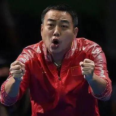 (香港综艺节目超级掌门人主持人)香港综艺节目超级掌门人：一群与众不同的综艺领袖崭露头角