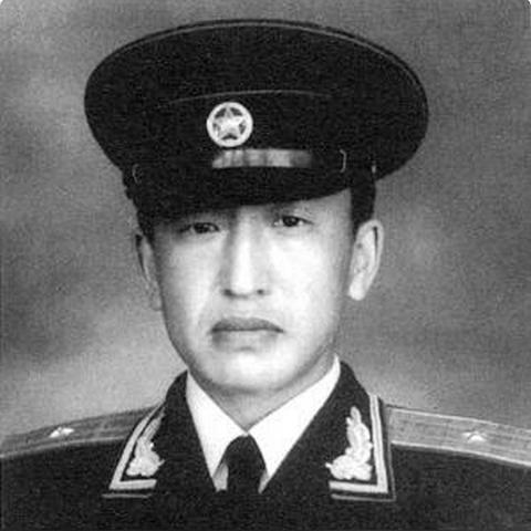 (英雄故事永远流传)英雄事迹永流传：四位绝世英雄的不朽传说和伟大贡献