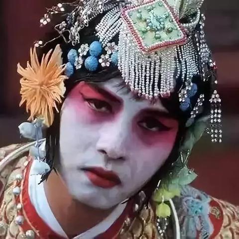 (画江山手游官方网站)画江山游戏：传统游戏依然经典，你还能沉浸其中吗？